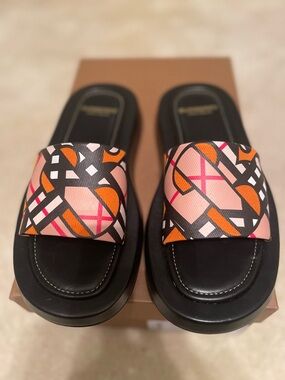 Burberry Black Slide Sandals with Pink & Orange Geometric Print preloved